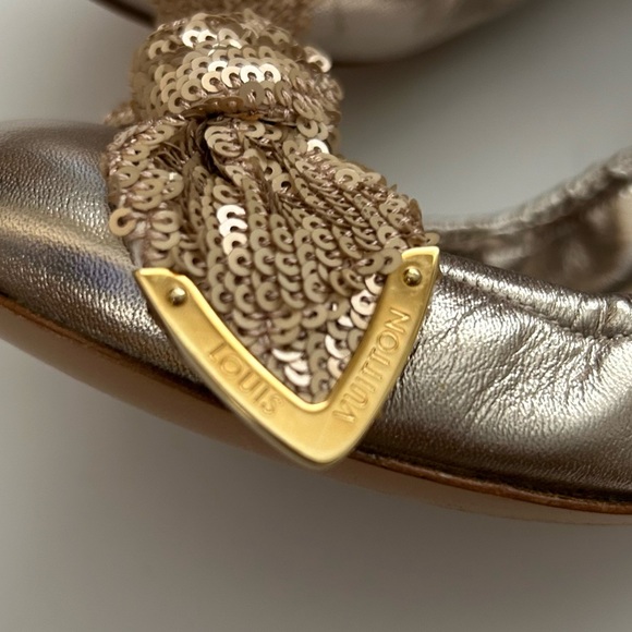 Louis Vuitton Metallic Leather Amulet Sequins Bow Scrunch Ballet Flats 36.5 - Picture 8 of 10